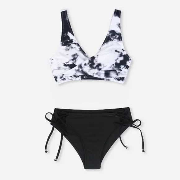 Cupshe Black and White Tie-Dye Bikini - Picture 5 of 7